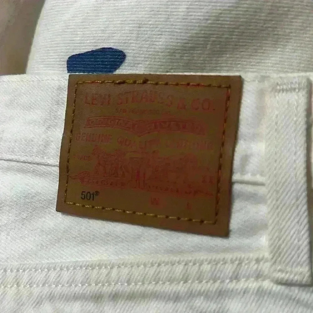 Levi’s - Picture 8 of 10